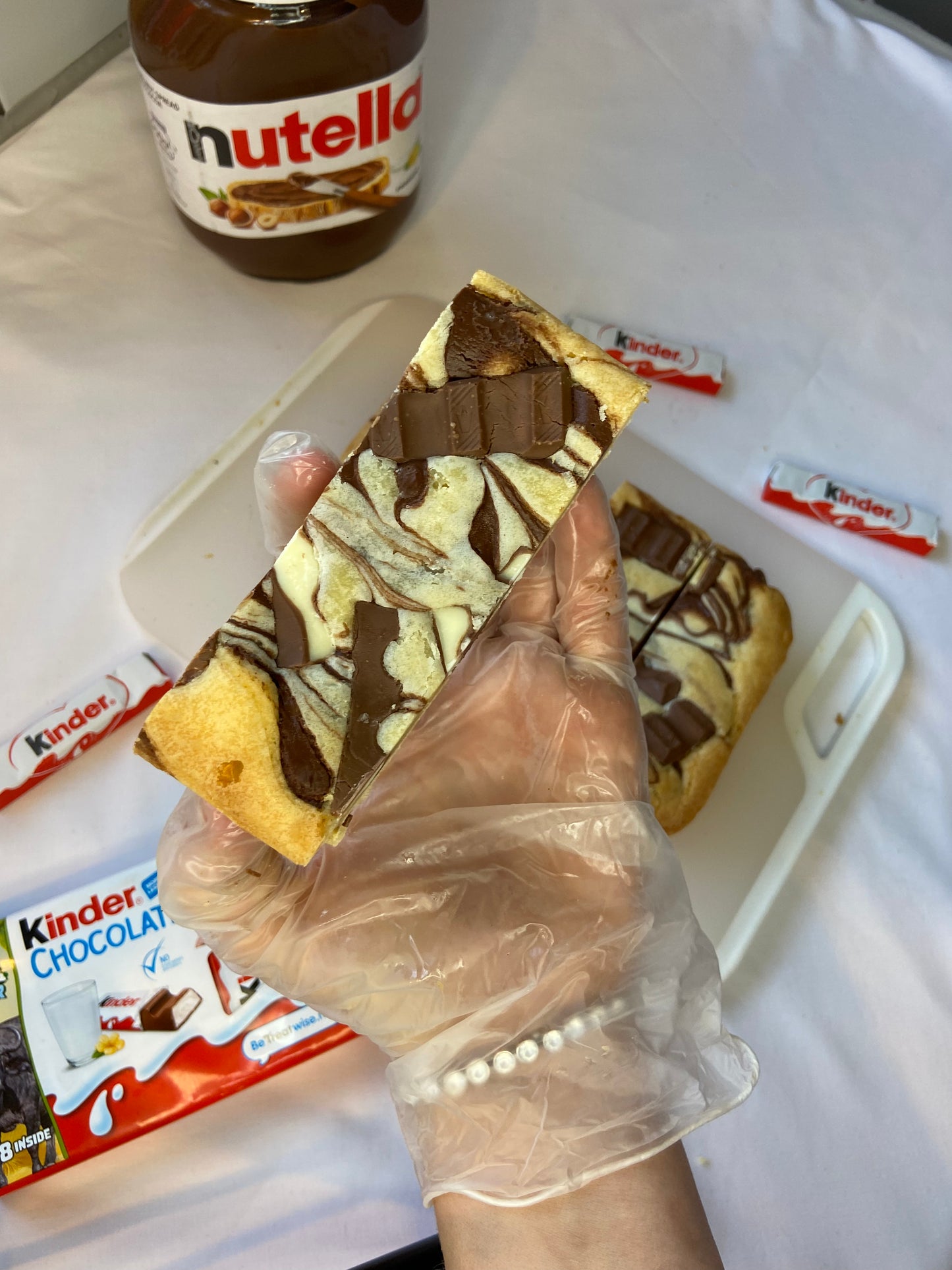 Kinder & Nutella Blondie Tray