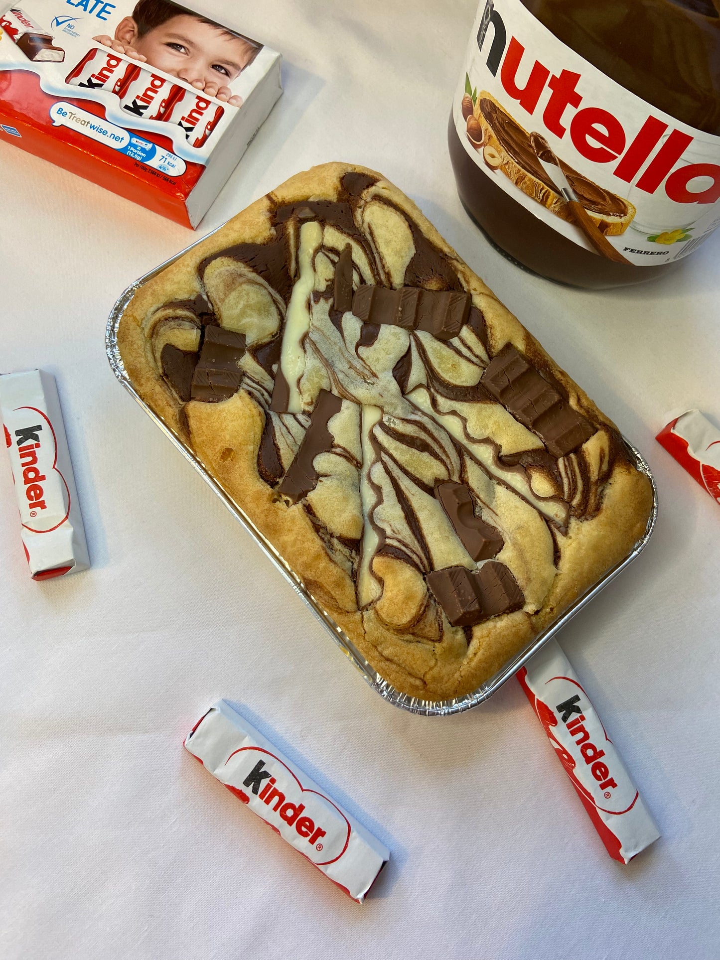 Kinder & Nutella Blondie Tray